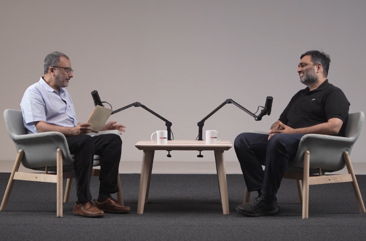 Managing director of NBG discussing his interest in rigid boxes, paper bags, and gearbox concepts during an industry interview
